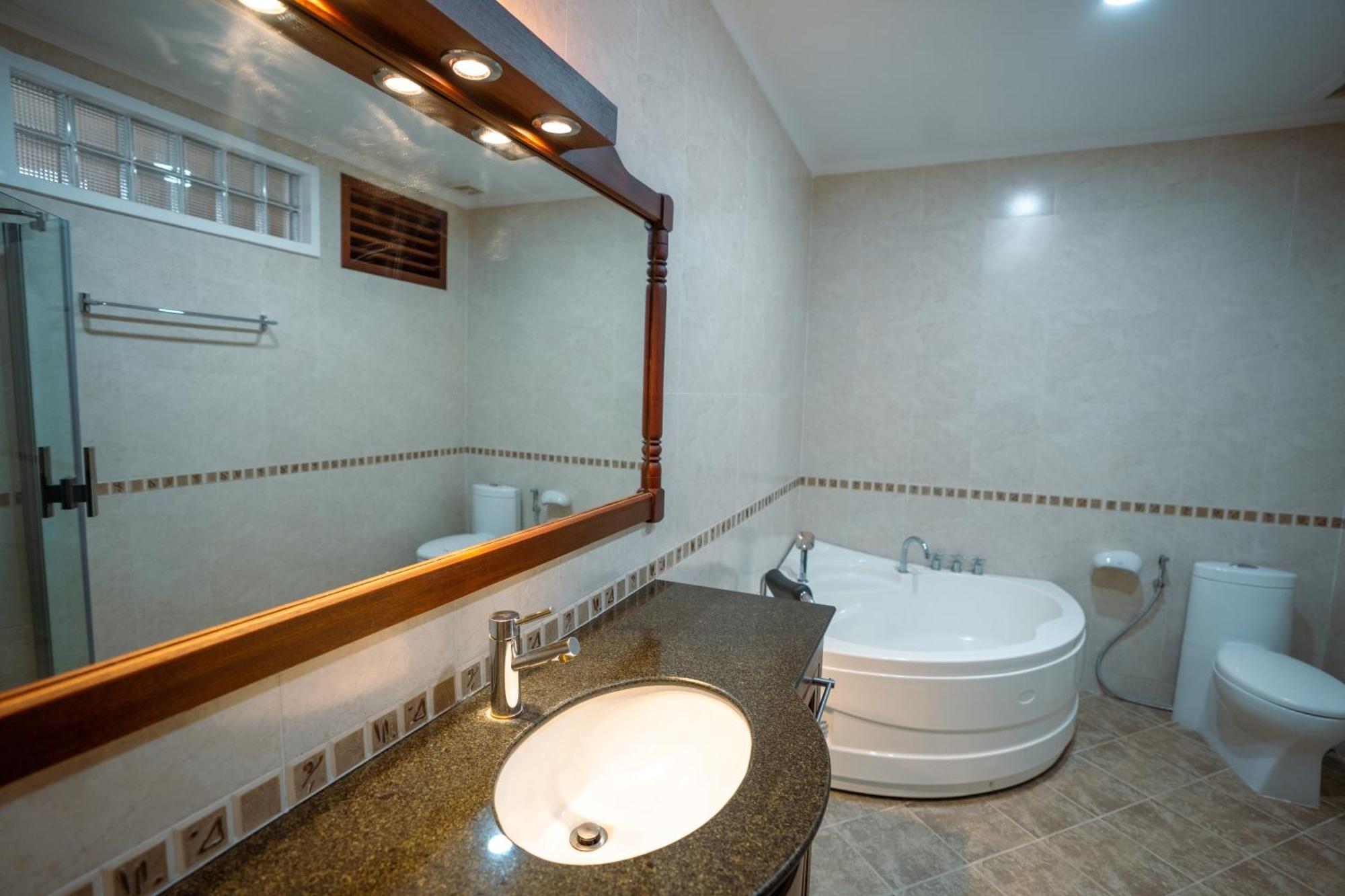 Hamptons Apartments Phnom Penh Dış mekan fotoğraf